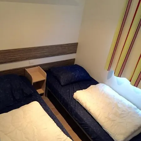 Camping Chaletrent Mobilehomes Ardennen - Bure Tellin